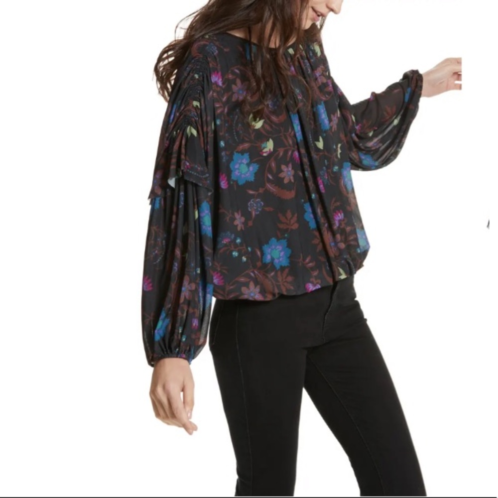 ✨NWT Free People Wildflower Honey Top